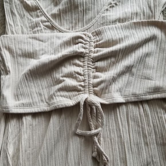 Gorgeous maternity dress - Picture 3 of 4